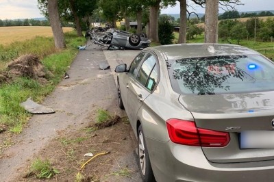 Policyjny pościg zakończony dachowaniem Audi. Nagranie z akcji
