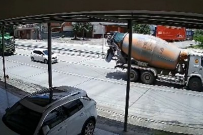 Ciężarówka i betoniarka kontra osobówka. Oszukała przeznaczenie