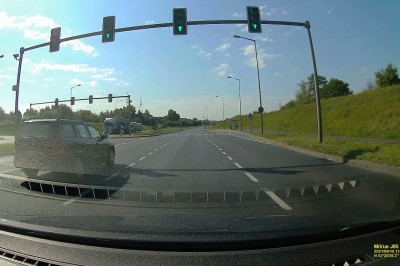 Wjechał rowerem na czerwonym. Refleks kierowcy uratował mu życie 