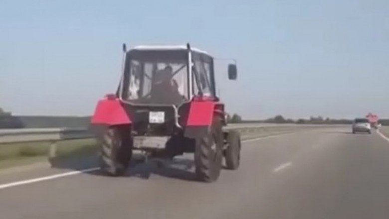Lecisz sobie prawym pasem autostrady, a tu z lewej traktor