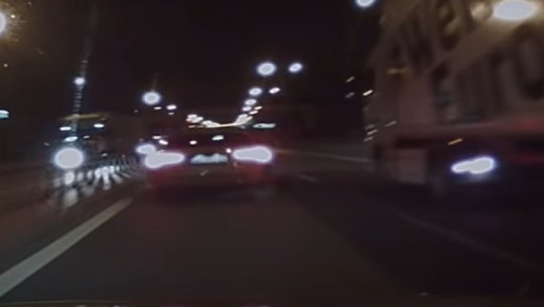 Kierowca Audi RS Q3 ostro leciał i nie zmieścił się wyprzedzając prawym pasem