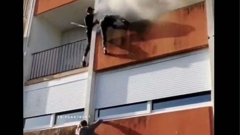 Wykazali się dużą odwagą ratując mężczyznę z palącego się mieszkania