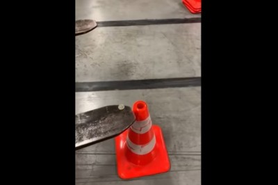 Polak w Holandii i jego precyzyjna praca na wózku widłowym