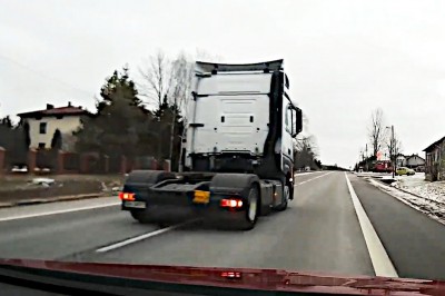 Kiedy jesteś szeryfem w TIRze i ktoś za wolno jedzie 