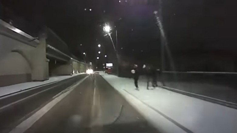 Rzucali bryłami śniegu w przejeżdżające auto - Gorzów Wlkp.