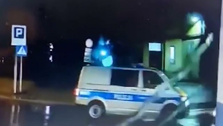 Policjant w radiowozie potrącił kobietę na przejściu - Bolesławiec 