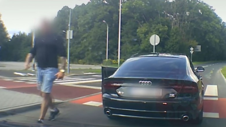 Gość w Audi wyskoczył do gościa. Zatrzymał go patrol policji