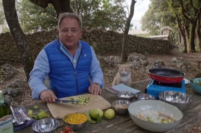 Makłowicz kontra kot. Nietypowa sytuacja w czasie programu