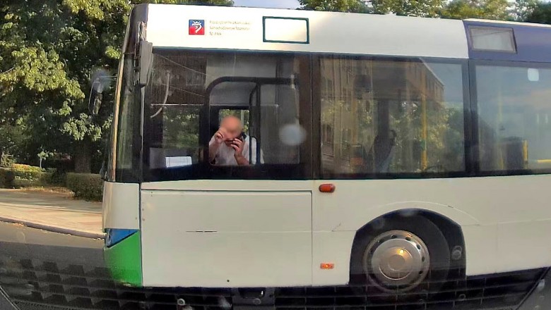 Gada przez telefon, wymusza pierwszeństwo i jeszcze się awanturuje 