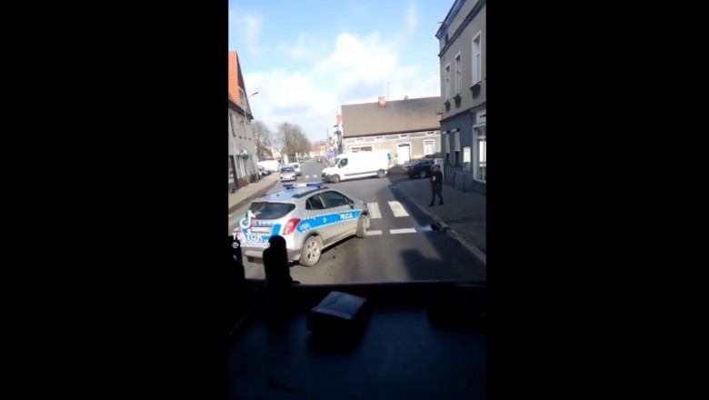 Policja ustala kierowcę policyjnego radiowozu, który złamał przepisy 