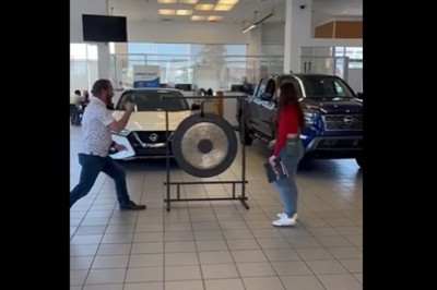 Kiedy sprzedawca chce świętować zakup Twojego nowego samochodu 