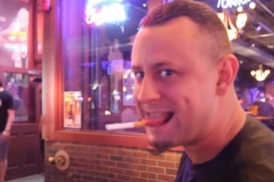 Facet i jego sztuczka z papierosem. To już jest wyższy poziom iluzji