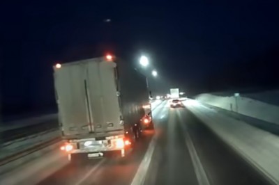 Tak wygląda poślizg TIRa na autostradzie oczami kierowcy