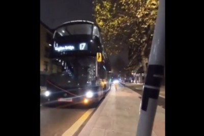 Wielki szacun dla kierowcy autobusu, który zauważył niewidomego