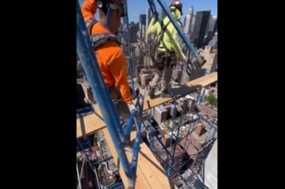 Jedno z najniebezpieczniejszych zajęć na budowie. Bez zabezpieczenia