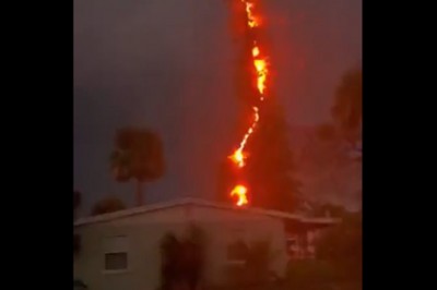 Nagrywał burzę obok domu. Nie spodziewał się takiego widoku