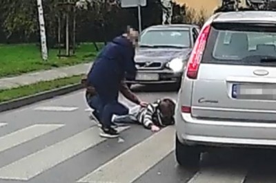 Potrącenie pieszego na przejściu w Oświęcimiu. Wszedł prosto pod auto