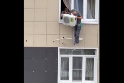 Hardcorowy Andrzej i jego montaż klimy za oknem w bloku