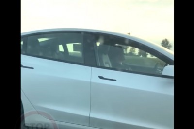 Kobieta w Tesli spała za kierownicą na drodze ekspresowej S5?