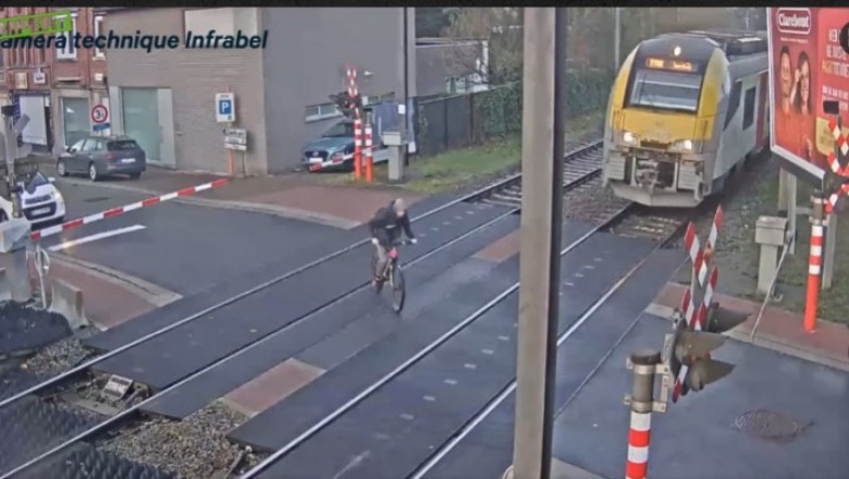 Typ na rowerze kontra pociąg. Oszukał przeznaczenie