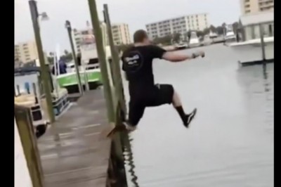 Mówią, że głupota nie boli. On się jednak przekonał, że boli