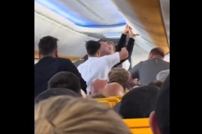 Pijany Brytyjczyk uderza stewarda w czasie lotu