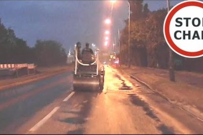 Pijany 21-latek ukradł walec drogowy i szalał nim po Poznaniu. Nagranie z wideorejestratora