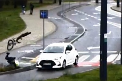 Zderzenie rowerzysty z autem. Policja ukarała rowerzystę i opublikowała nagranie