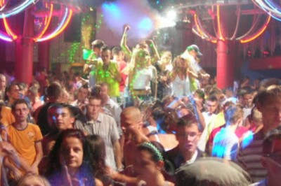 Jedna z najsławniejszych dyskotek w Polsce lat 2000. Tak się kiedyś bawiła młodzież