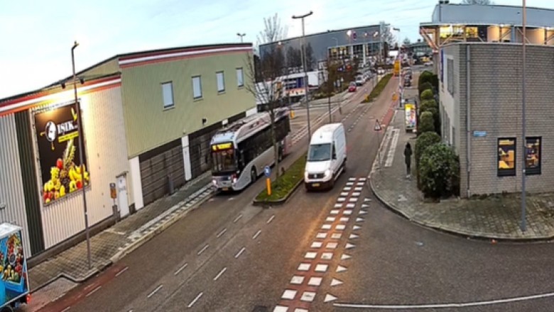 Jeszcze tylko opi@$ol od szefa i święta. Nieudany popis przy wyprzedzaniu autobusu