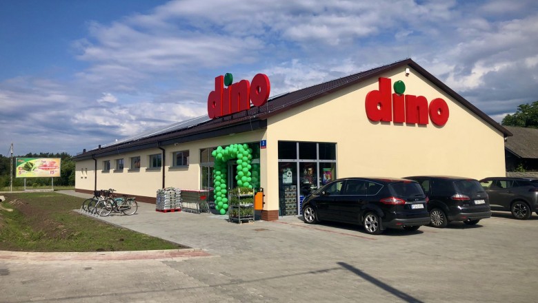 Nie opanował auta i wjechał w Dino. Po wszystkim wysiadł i poszedł na zakupy