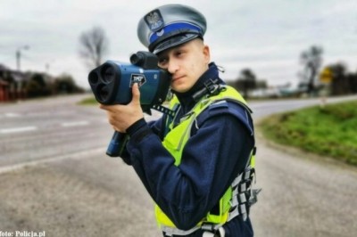 Policjant w nieoznakowanym radiowozie stracił prawo jazdy. Zatrzymała go tarnowska drogówka