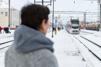 Gwałtowne hamowanie pociągu, na torach znajdowali się myśliwi z psami