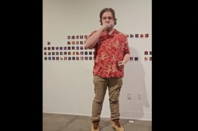 Student z Alaski wpadł do galerii i zjadł wystawę sztuki AI. Nagranie ze swojej akcji umieścił w sieci