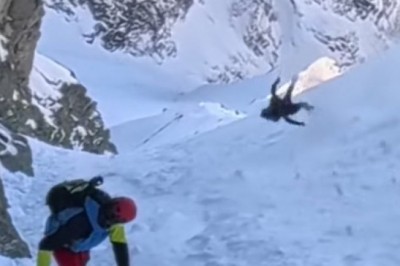 Przerażające nagranie z wypadku w Rysach. Mężczyzna dosłownie zleciał ze stromego zbocza