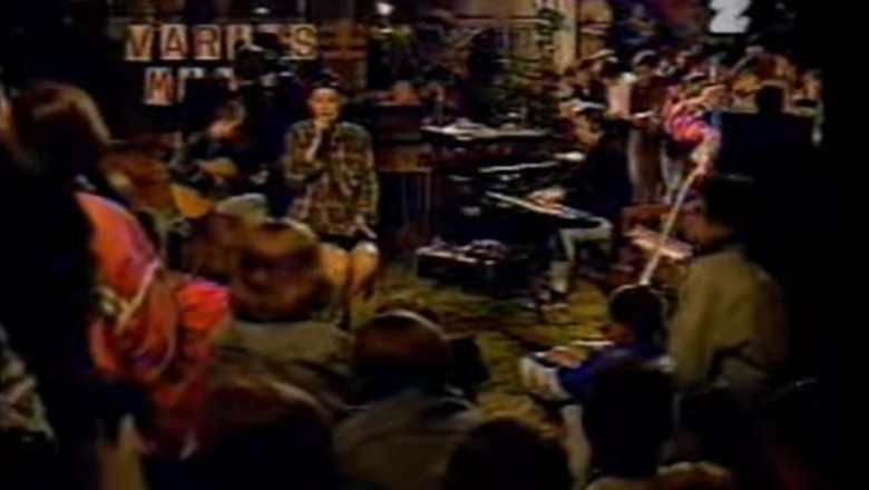 Takie rzeczy działy się w latach 90. Varius Manx z Anitą Lipnicką zagrali pod domem fanki w Iławie