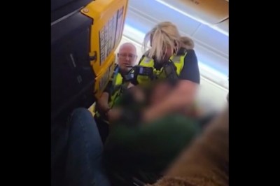 Awantura na pokładzie Ryanaira z Krakowa. Sąd nie miał litości dla pasażera, został skazany na 10 miesięcy więzienia