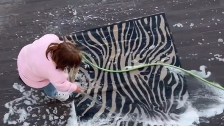 Ten żart to prawdziwe złoto. Zwykłe pranie dywanów zamienione w koszmar