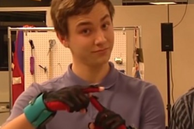 Rękawice miały tłumaczyć język migowy na mowę. Szybko okazało się jednak, że problem jest znacznie większy niż technologia.